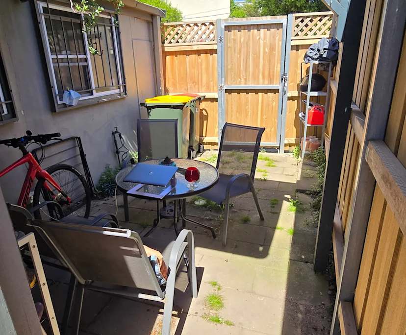 $420, Share-house, 2 bathrooms, Enmore NSW 2042