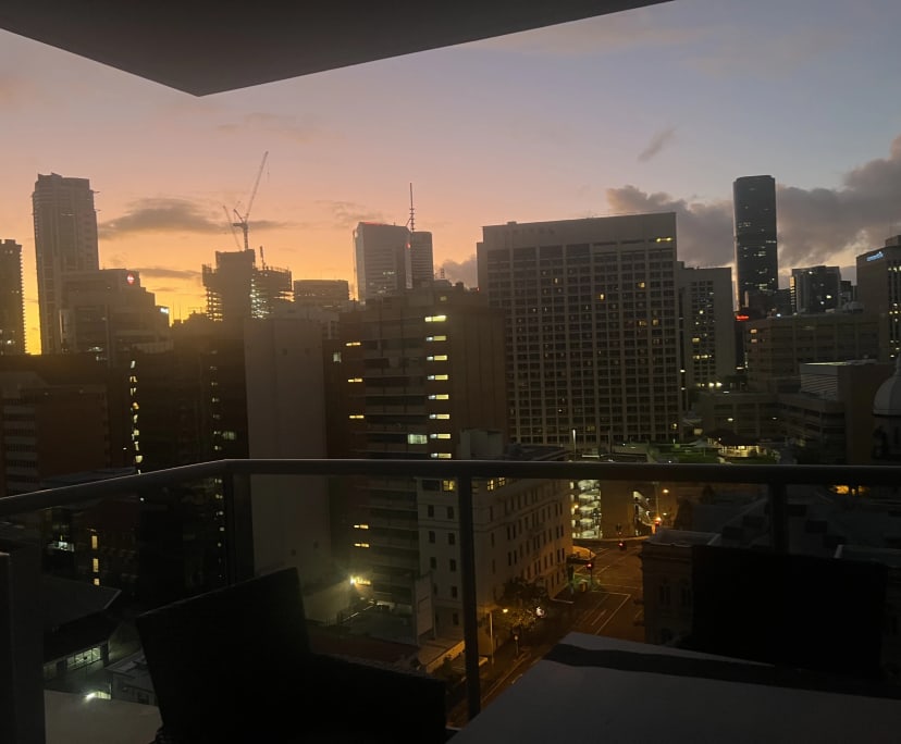 $350, Flatshare, 2 bathrooms, Spring Hill QLD 4000