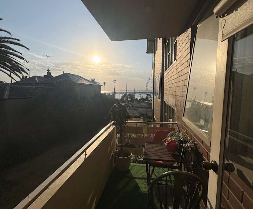 $450, Flatshare, 2 bathrooms, St Kilda VIC 3182