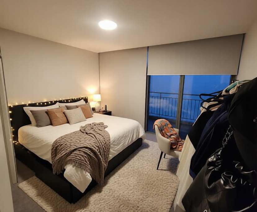 Unfurnished room with own bathroom