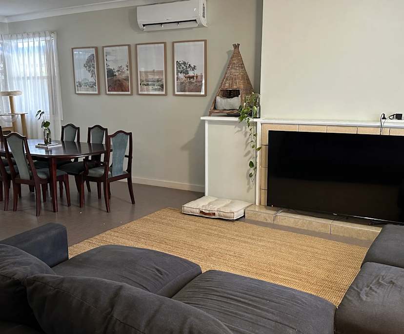 Unfurnished room in a share house