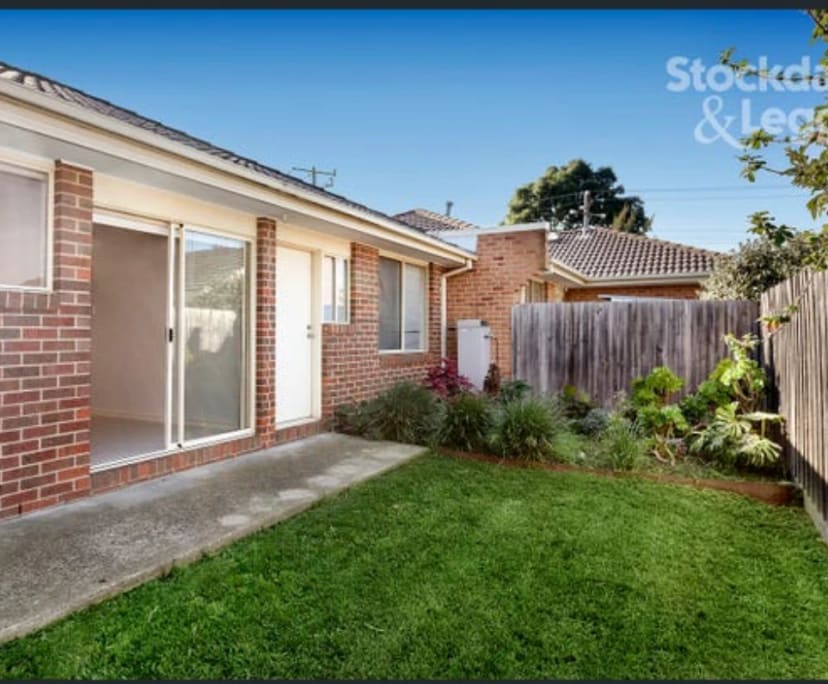 Whole property with 2 rooms for rent