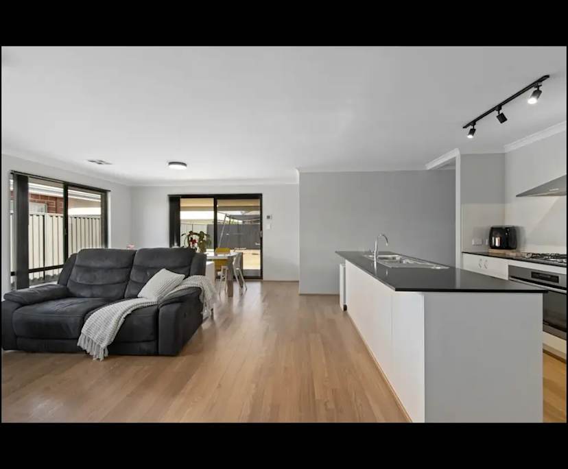 $345, Share-house, 5 bathrooms, Haynes WA 6112