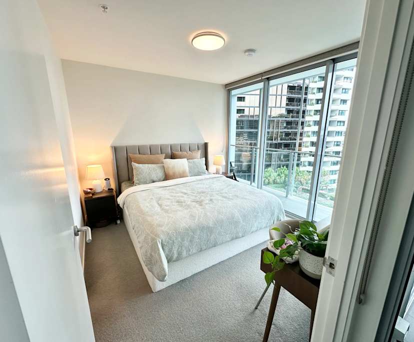 Furnished room with ensuite in a flatshare