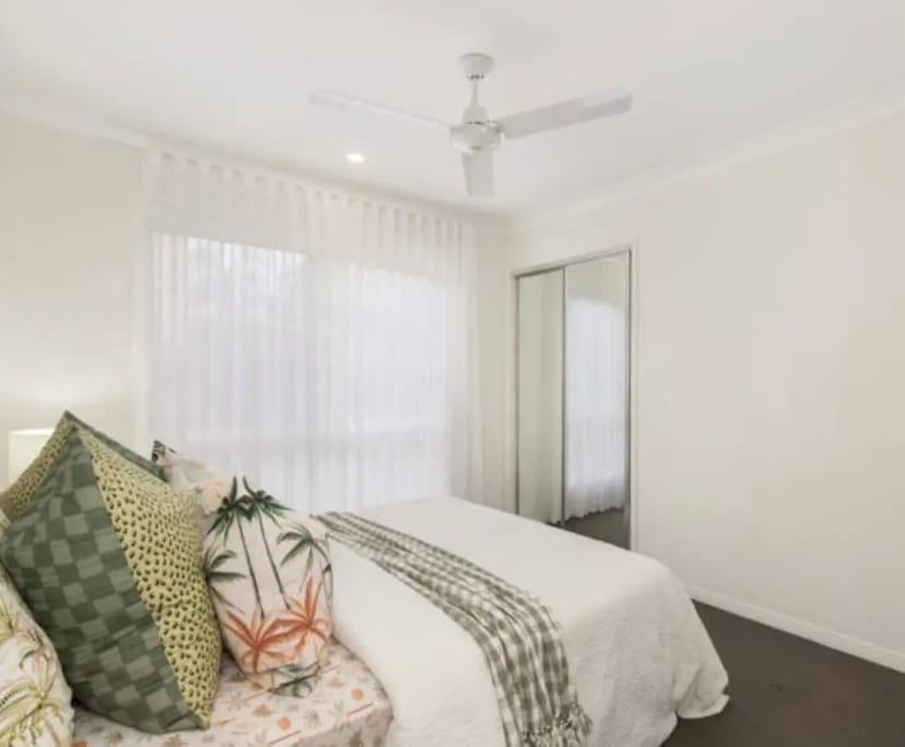 Furnished room in a share house