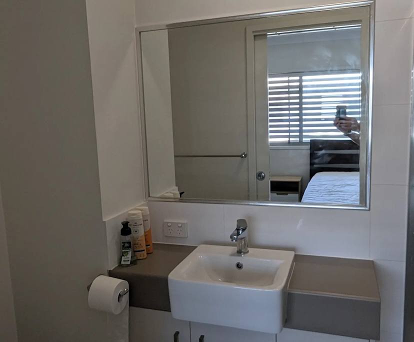 $250, Share-house, 4 bathrooms, Coopers Plains QLD 4108