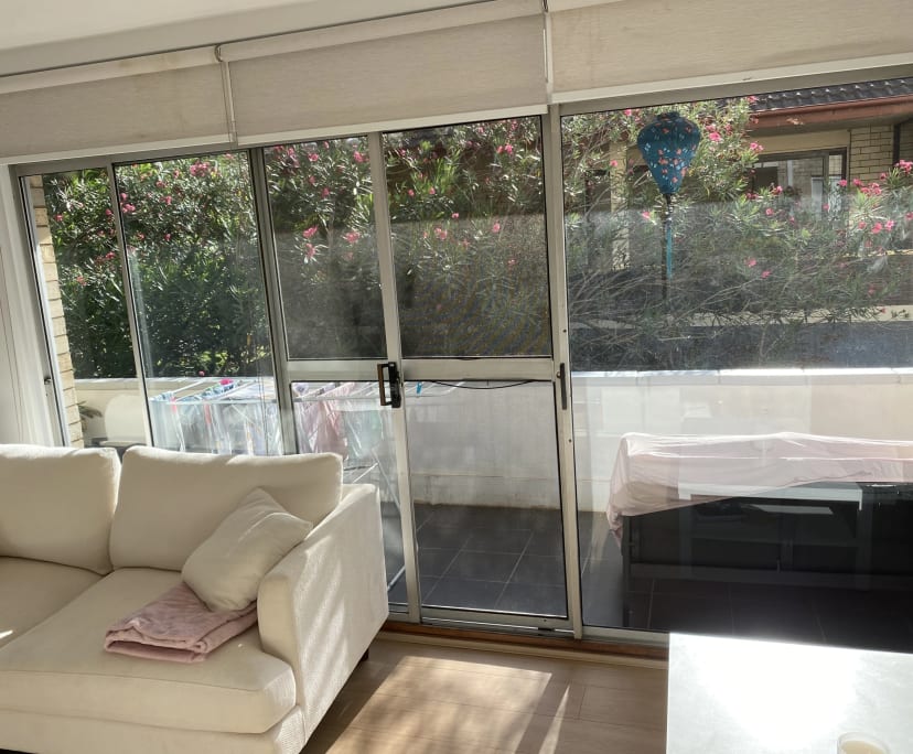 Furnished room in a flatshare