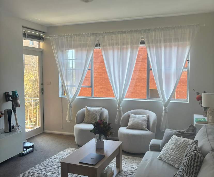 Unfurnished room in a flatshare