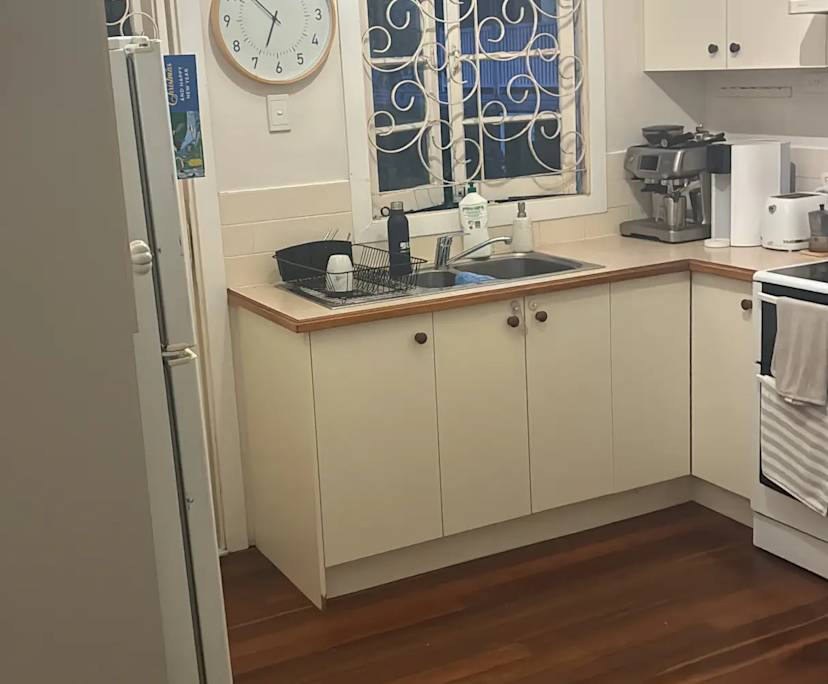 $300, Share-house, 3 bathrooms, Alderley QLD 4051