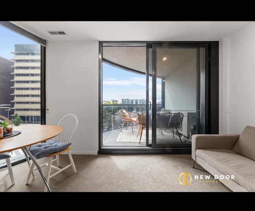 Unfurnished room with ensuite in a flatshare