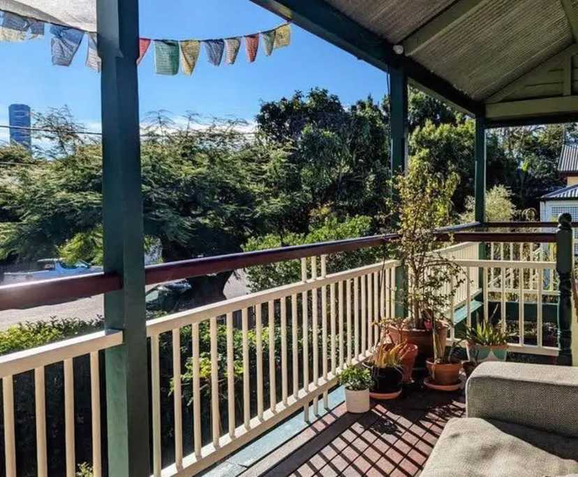 Room in a share house