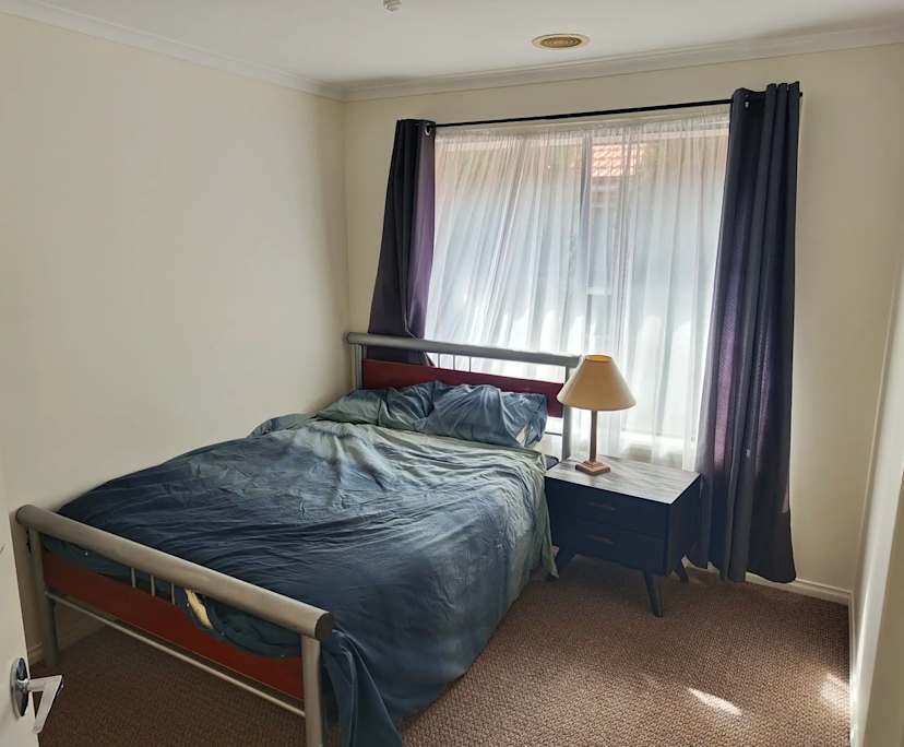 Room in a share house