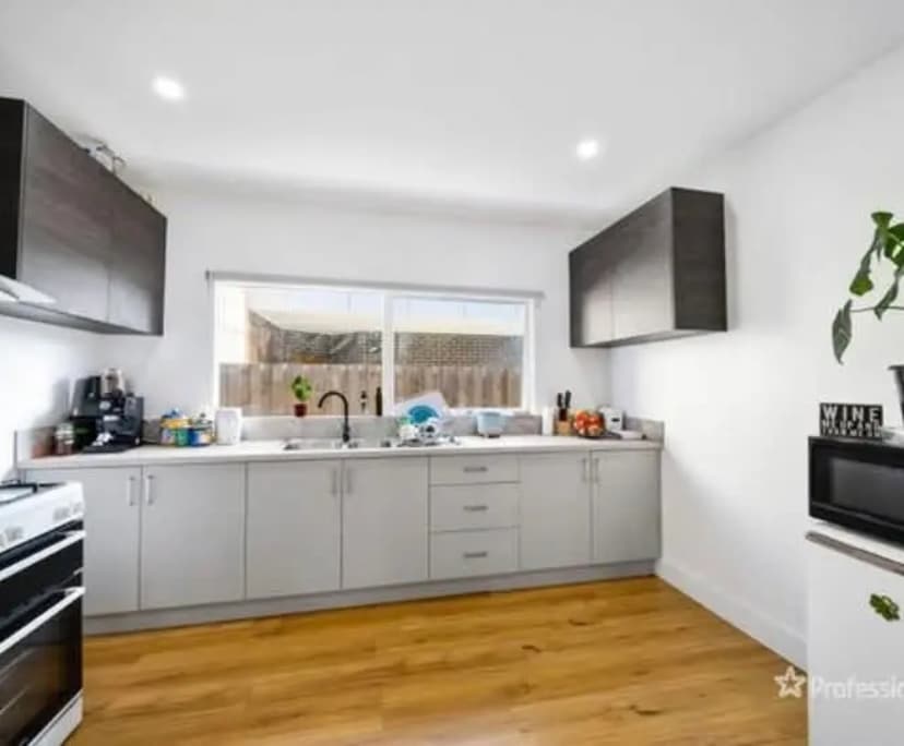 Unfurnished room in a share house