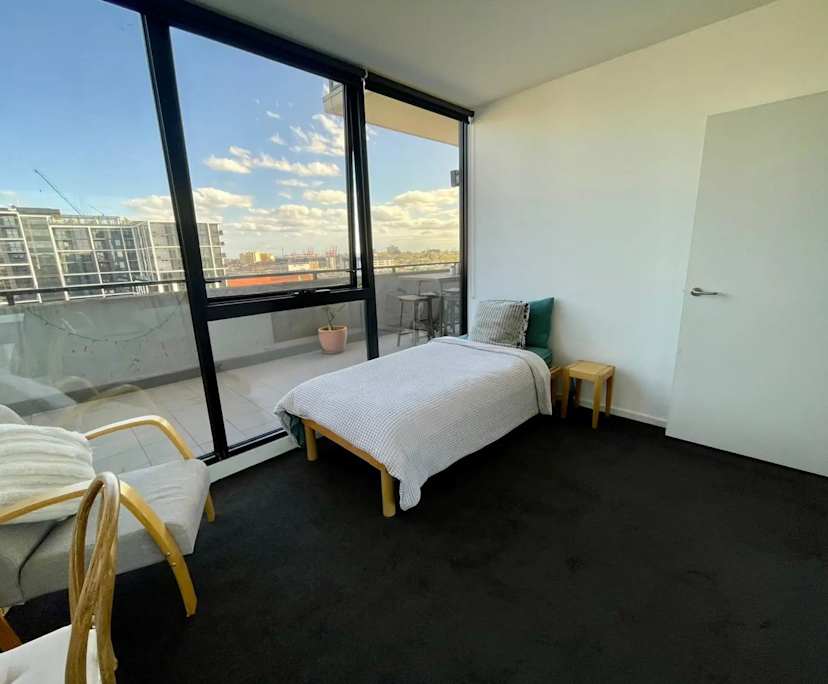 Furnished room in a flatshare