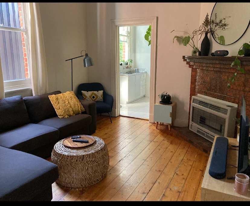 Furnished room in a share house