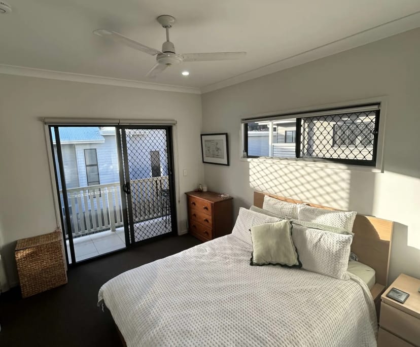 Unfurnished room with own bathroom