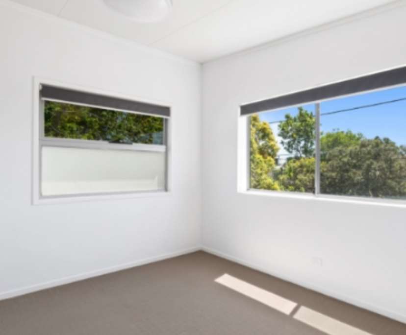 Unfurnished room with own bathroom