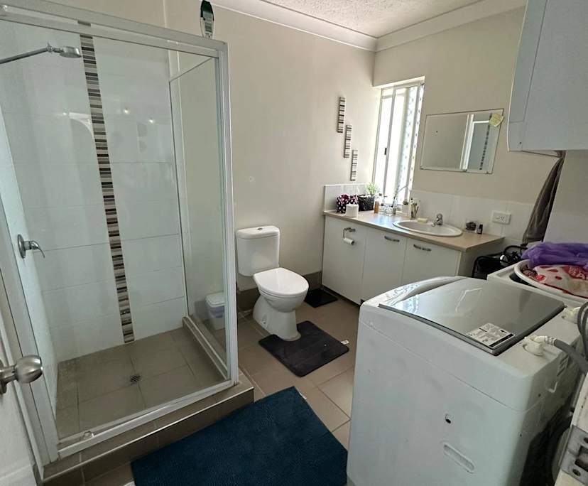 $280, Flatshare, 2 bathrooms, Surfers Paradise QLD 4217