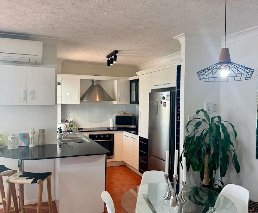 $350, Flatshare, 2 bathrooms, Wynnum QLD 4178