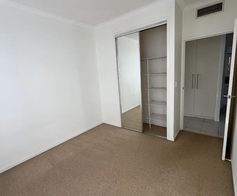 $320, Flatshare, 3 bathrooms, Alexandra Headland QLD 4572