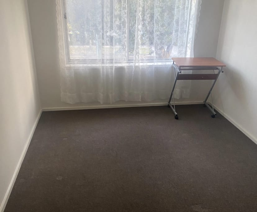 Unfurnished room in a flatshare