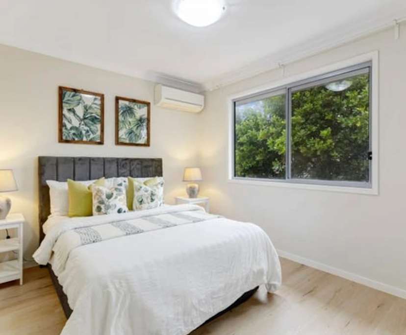 Room in a share house