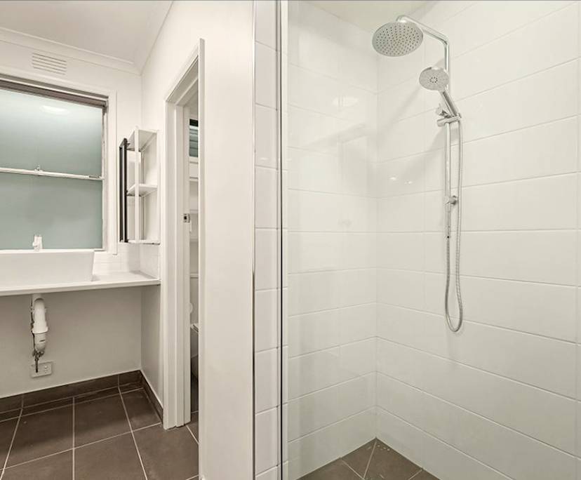 Unfurnished room in a flatshare