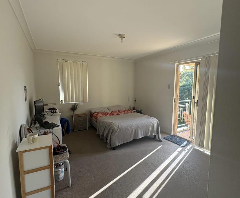 Furnished room in a flatshare
