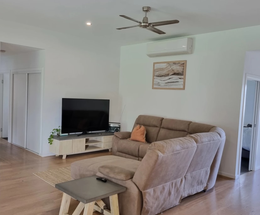 Room in a share house