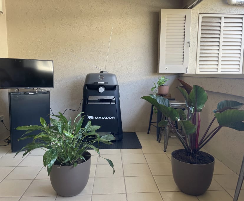 $300, Flatshare, 3 bathrooms, Clifton Beach QLD 4879