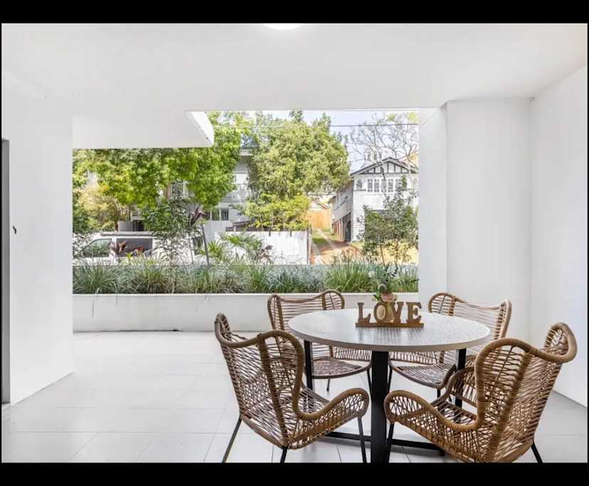 Whole property with 2 rooms for rent