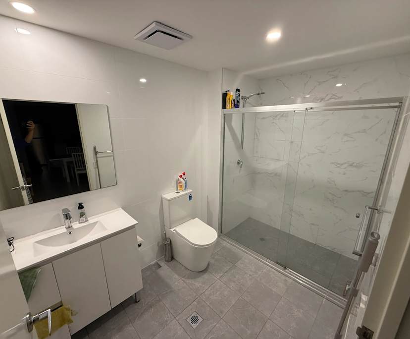Furnished room with own bathroom