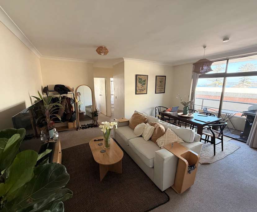 Furnished room in a share house