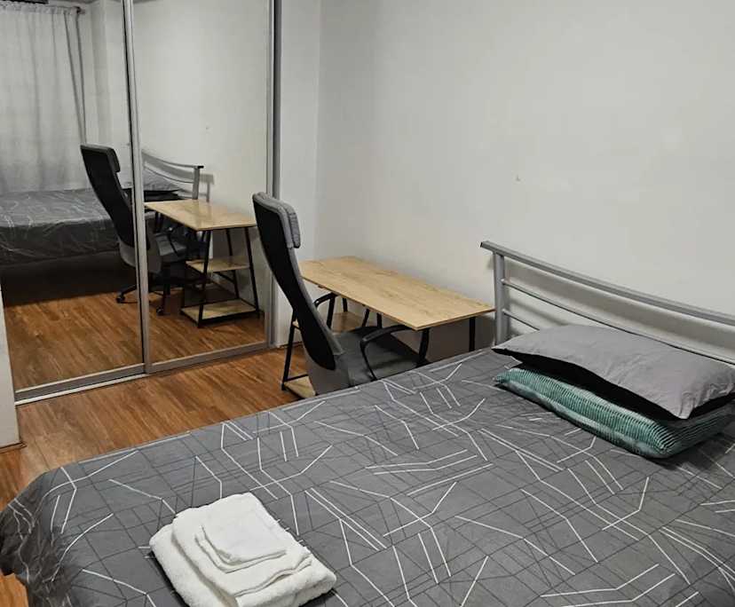 Furnished room in a flatshare