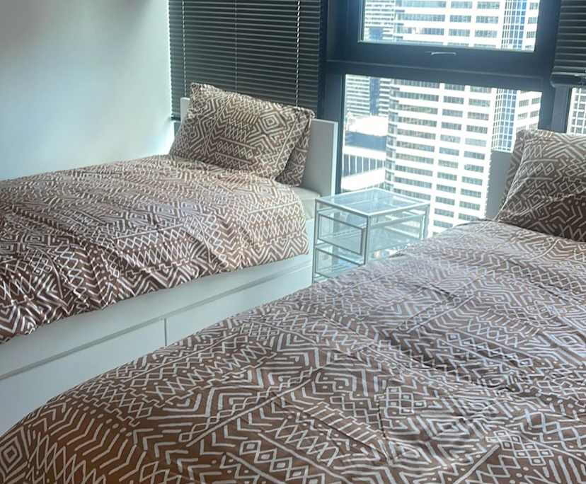 Furnished room in a flatshare