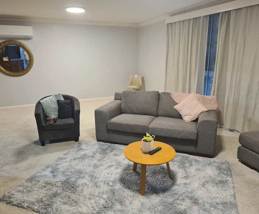Room in a share house