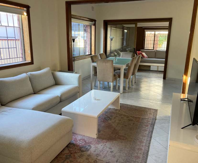 Furnished room in a share house