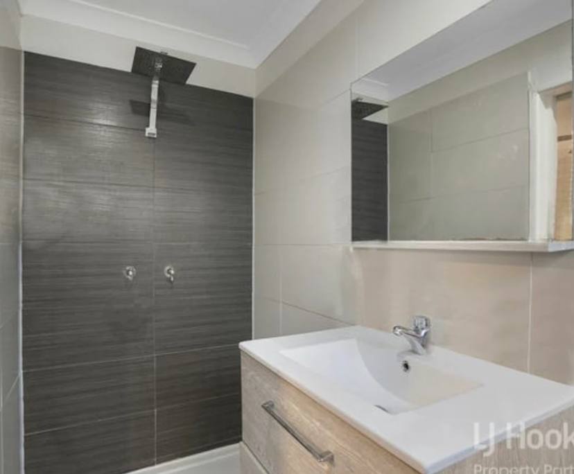 $235, Share-house, 3 bathrooms, Slacks Creek QLD 4127
