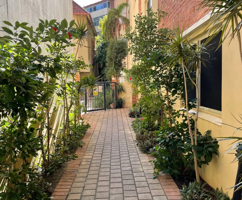 Furnished room studio flat for rent
