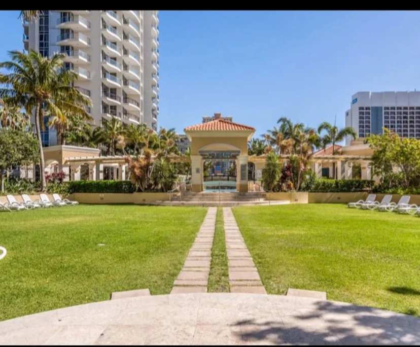 $425, Flatshare, 3 bathrooms, Surfers Paradise QLD 4217