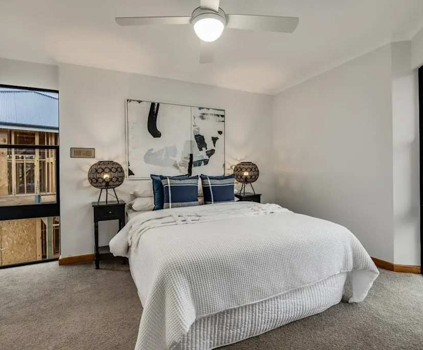 Room in a share house