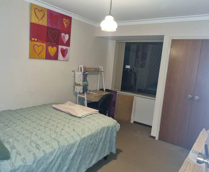Room in a share house