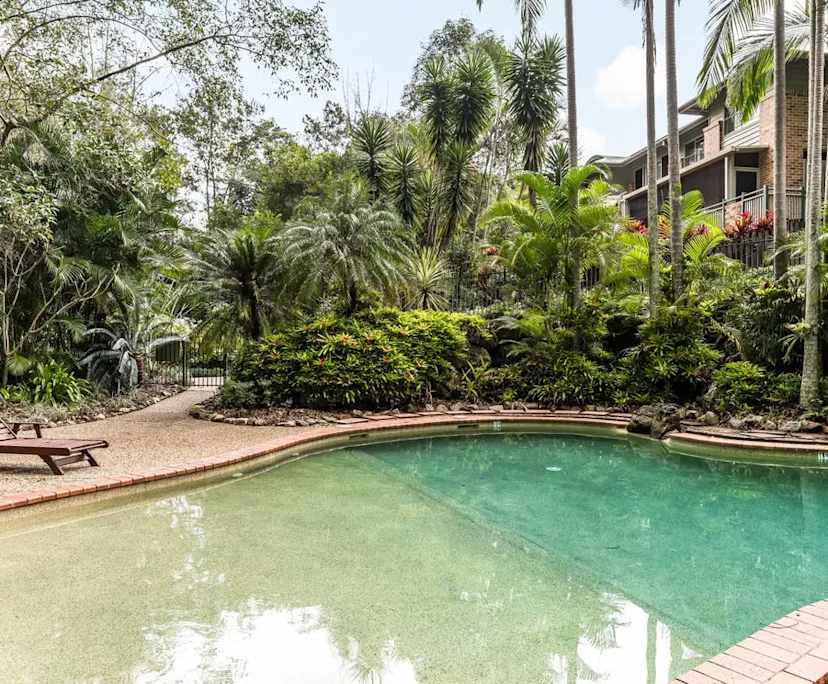 $350, Share-house, 3 bathrooms, Bardon QLD 4065