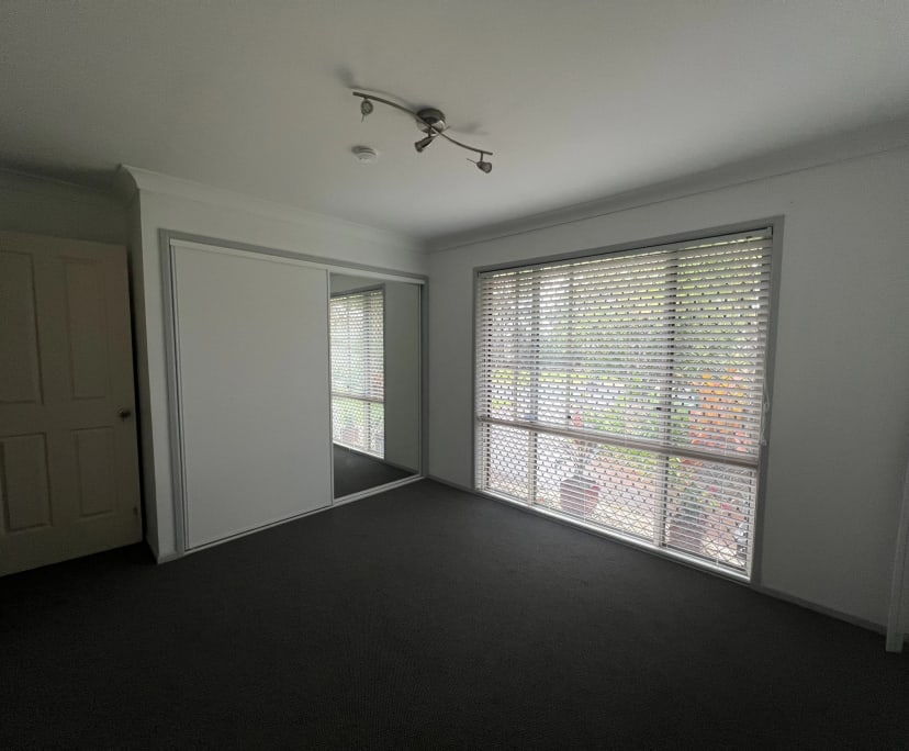 $350, Share-house, 3 bathrooms, Springfield QLD 4300