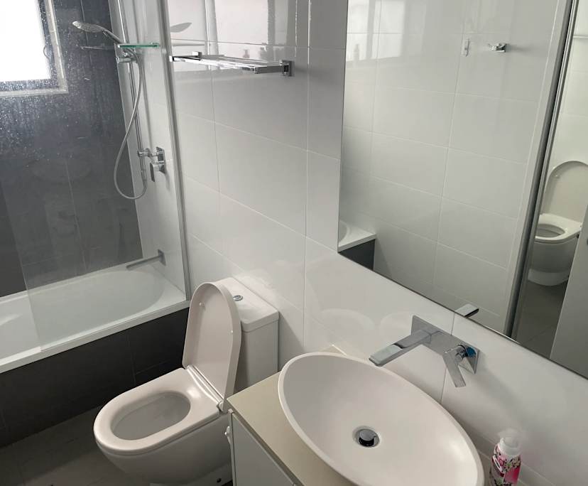 Furnished room with own bathroom