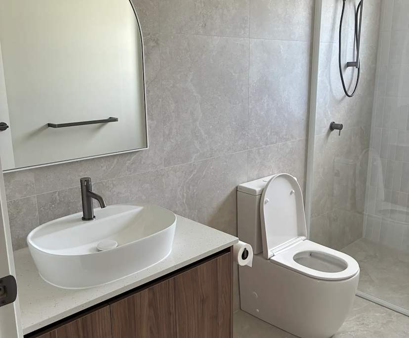 Furnished room with own bathroom