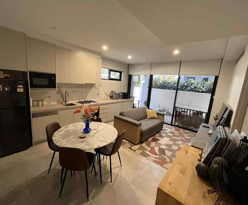 Furnished room in a flatshare