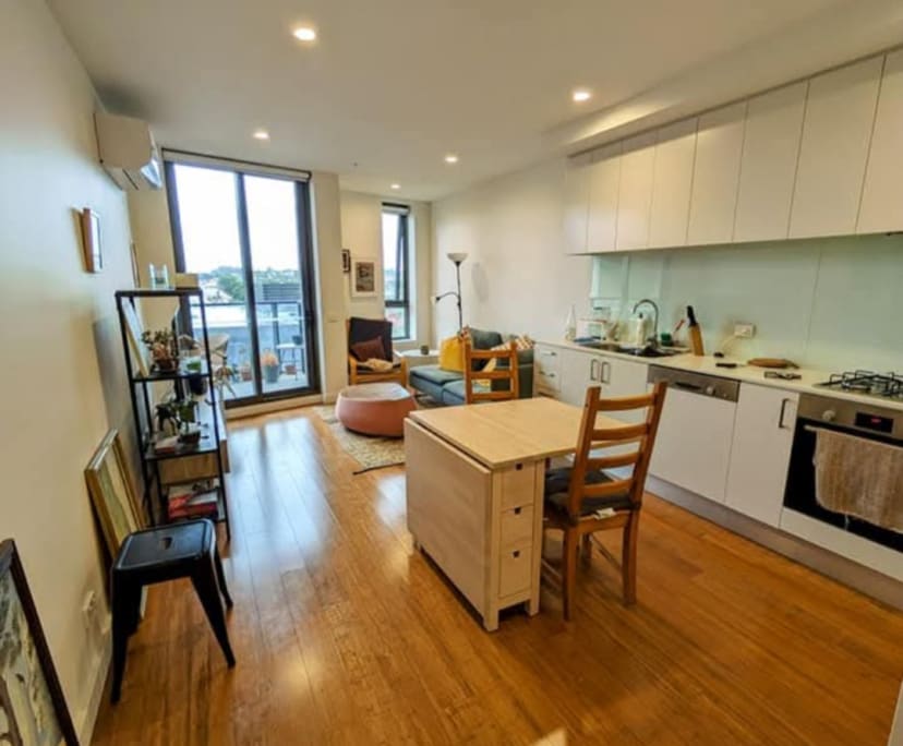 Furnished room with ensuite in a flatshare