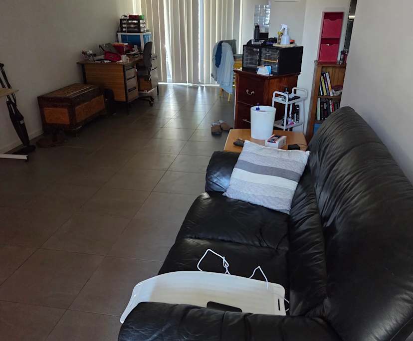 Unfurnished room in a flatshare