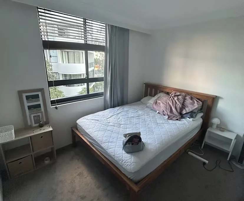 Furnished room in a flatshare